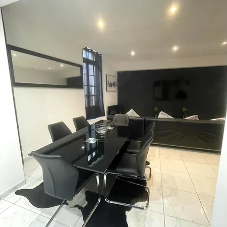 T3 Parking Gratuit * Nîmes